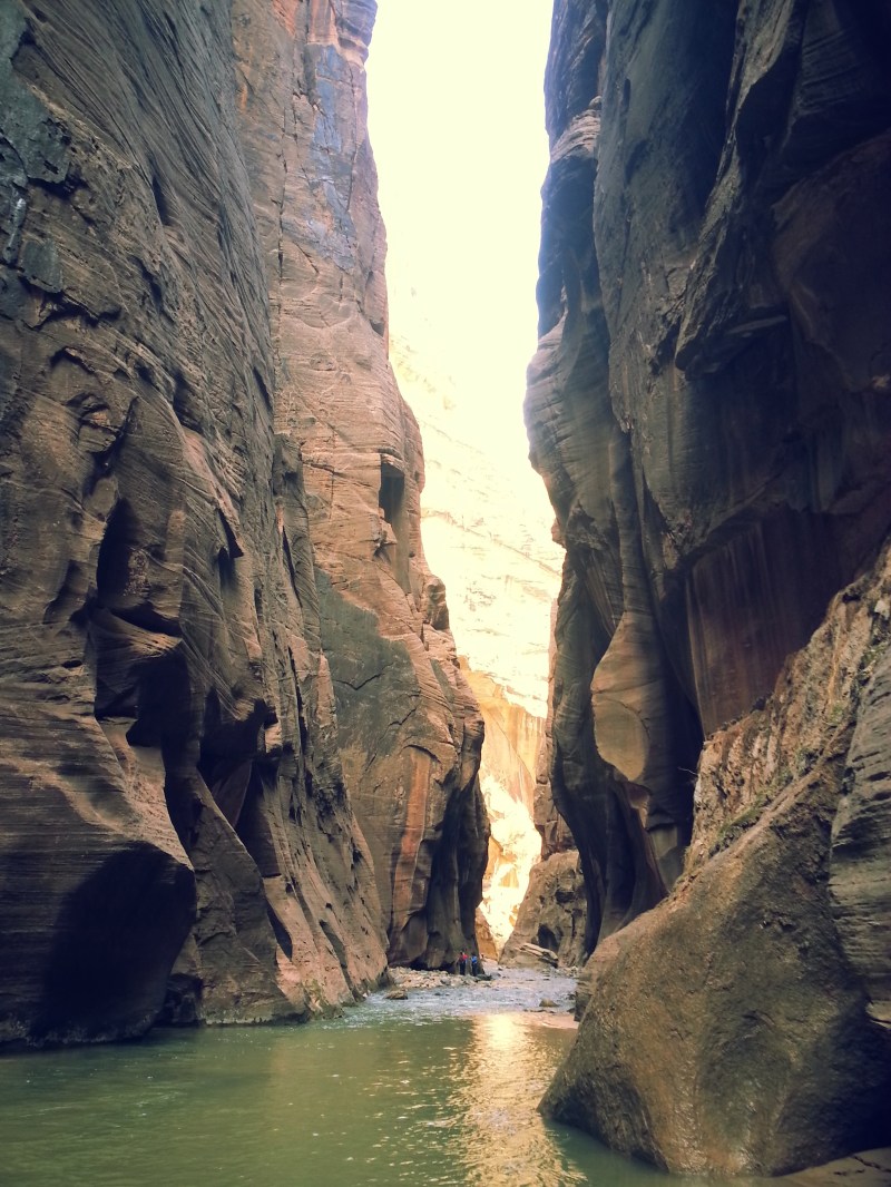 Hiking along the narrows in the wall street section