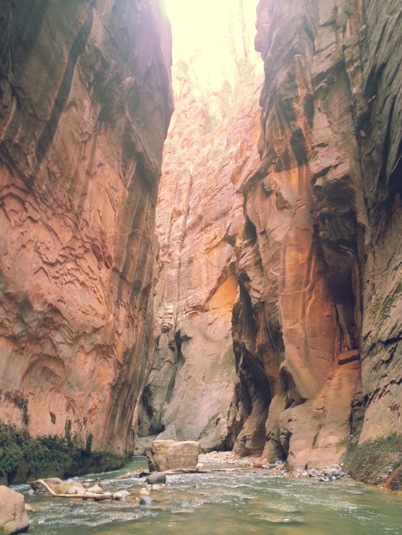 The canyon is closing together